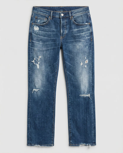 relaxed fit jeans with straight-leg cut and casual streetwear style