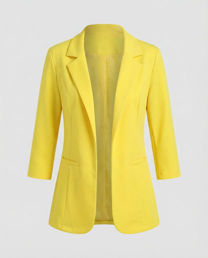 Woman wearing a fitted blazer